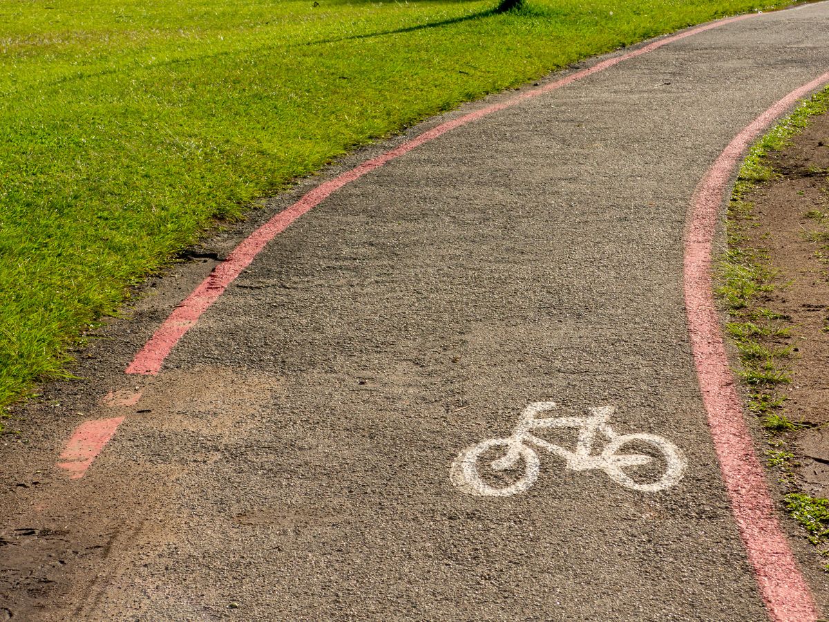 Rozbudowa ścieżek rowerowych i terenów rekreacyjnych w Olszynie – nowe możliwości dla mieszkańców
